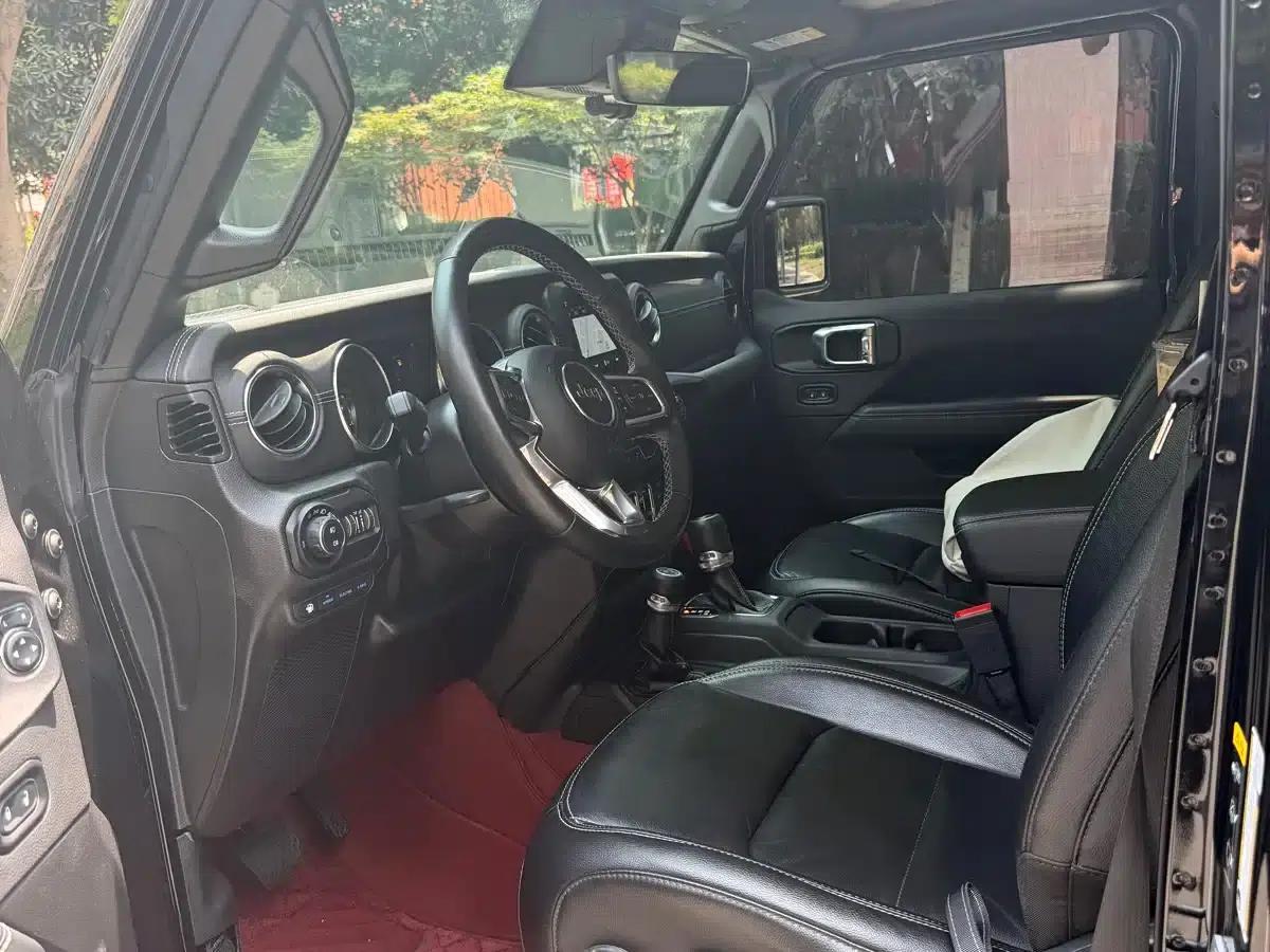 Jeep Wrangler New Energy 2021 Model 4-Door 2.0T 4xe Sahara — миниатюра 6