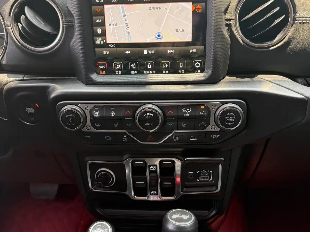 Jeep Wrangler New Energy 2021 Model 4-Door 2.0T 4xe Sahara — миниатюра 9