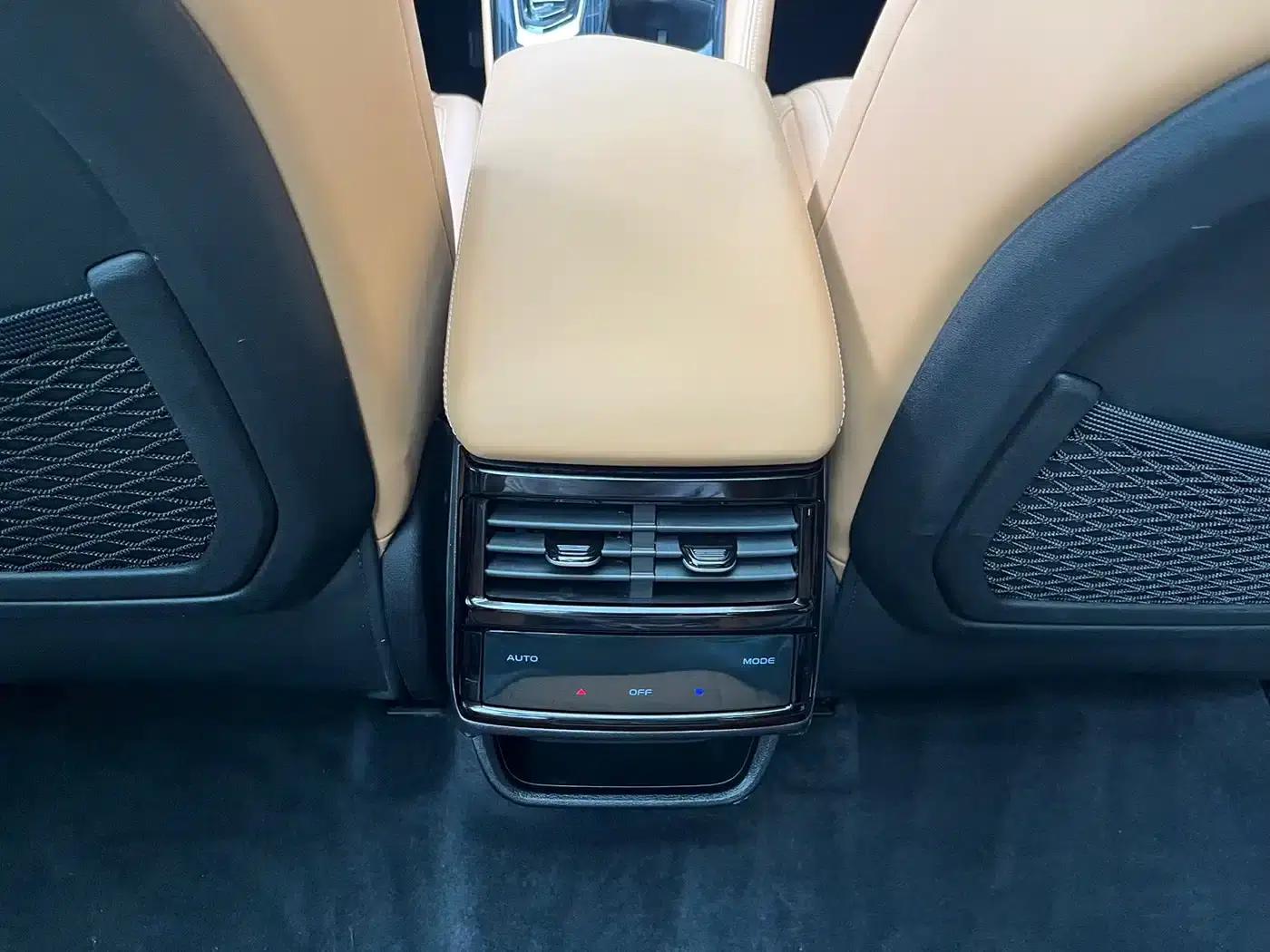 Geely Xingyue L 2024 Hybrid 1.5T Tiangong Edition — миниатюра 16