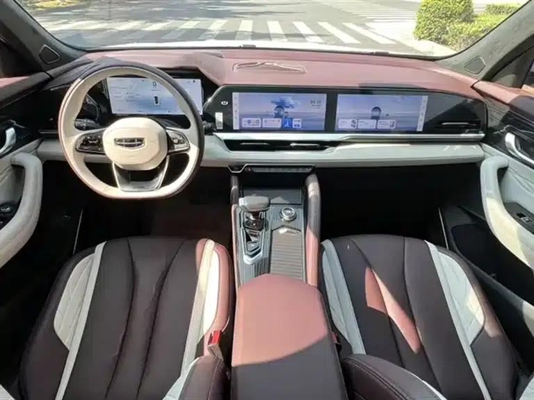 Geely Xingyue L 2024 2.0TD High-Power Automatic Two-Wheel Drive Cloud Edition — миниатюра 9