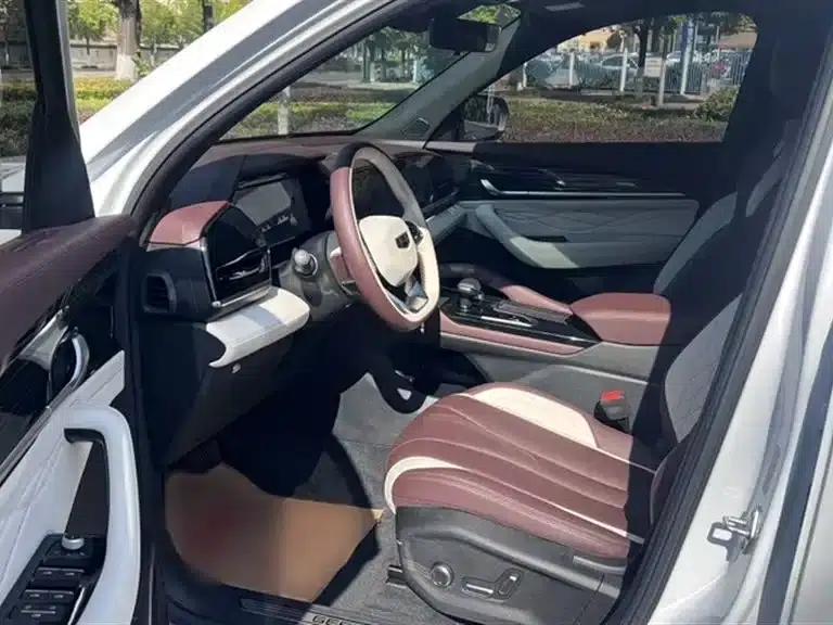 Geely Xingyue L 2024 2.0TD High-Power Automatic Two-Wheel Drive Cloud Edition — миниатюра 10