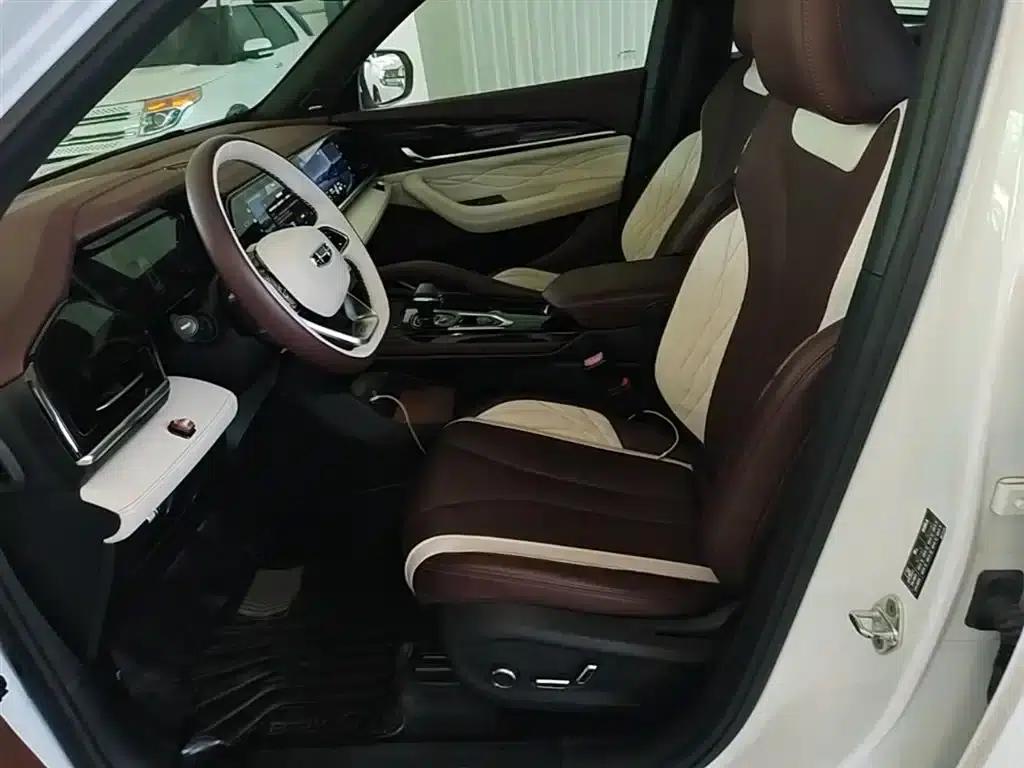 Geely Xingyue L 2021 2.0TD High-Power Automatic Four-Wheel Drive Premium Edition — миниатюра 15