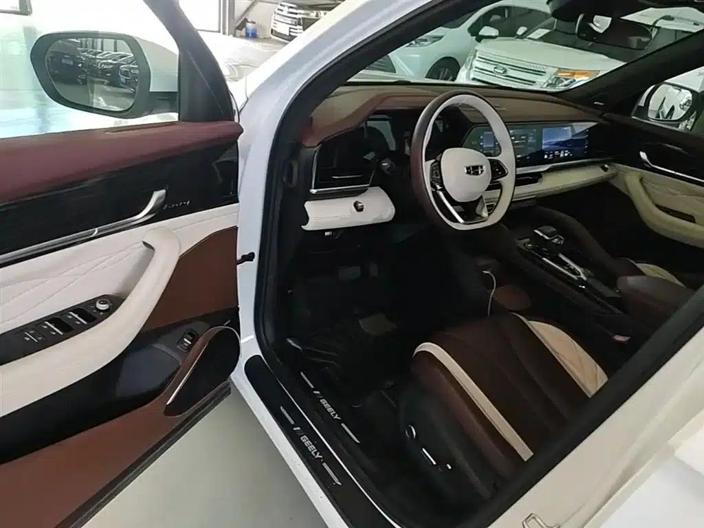Geely Xingyue L 2021 2.0TD High-Power Automatic Four-Wheel Drive Premium Edition — миниатюра 16