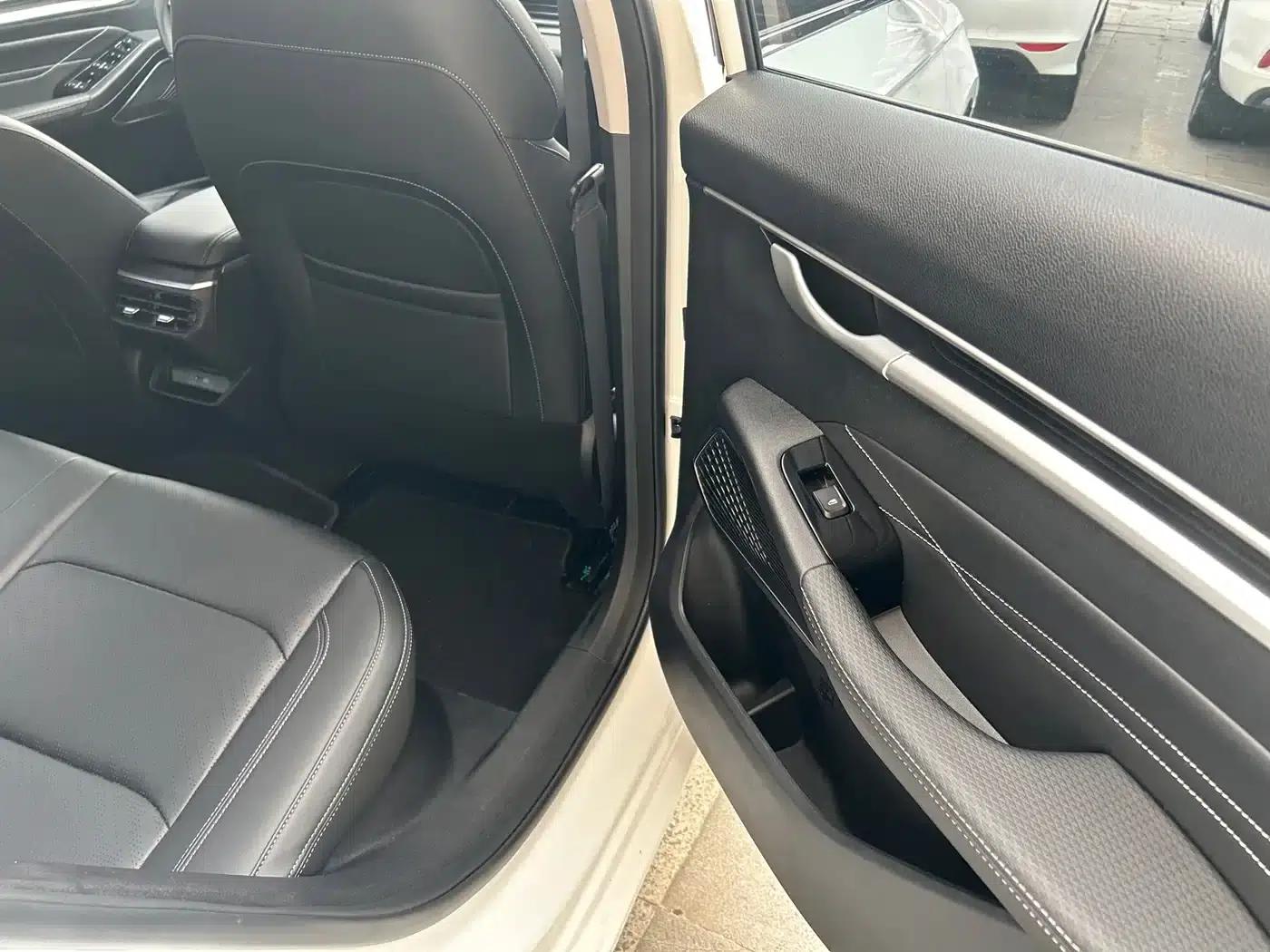 Geely Emgrand 2022 4th Generation 1.5L CVT Elite — миниатюра 7