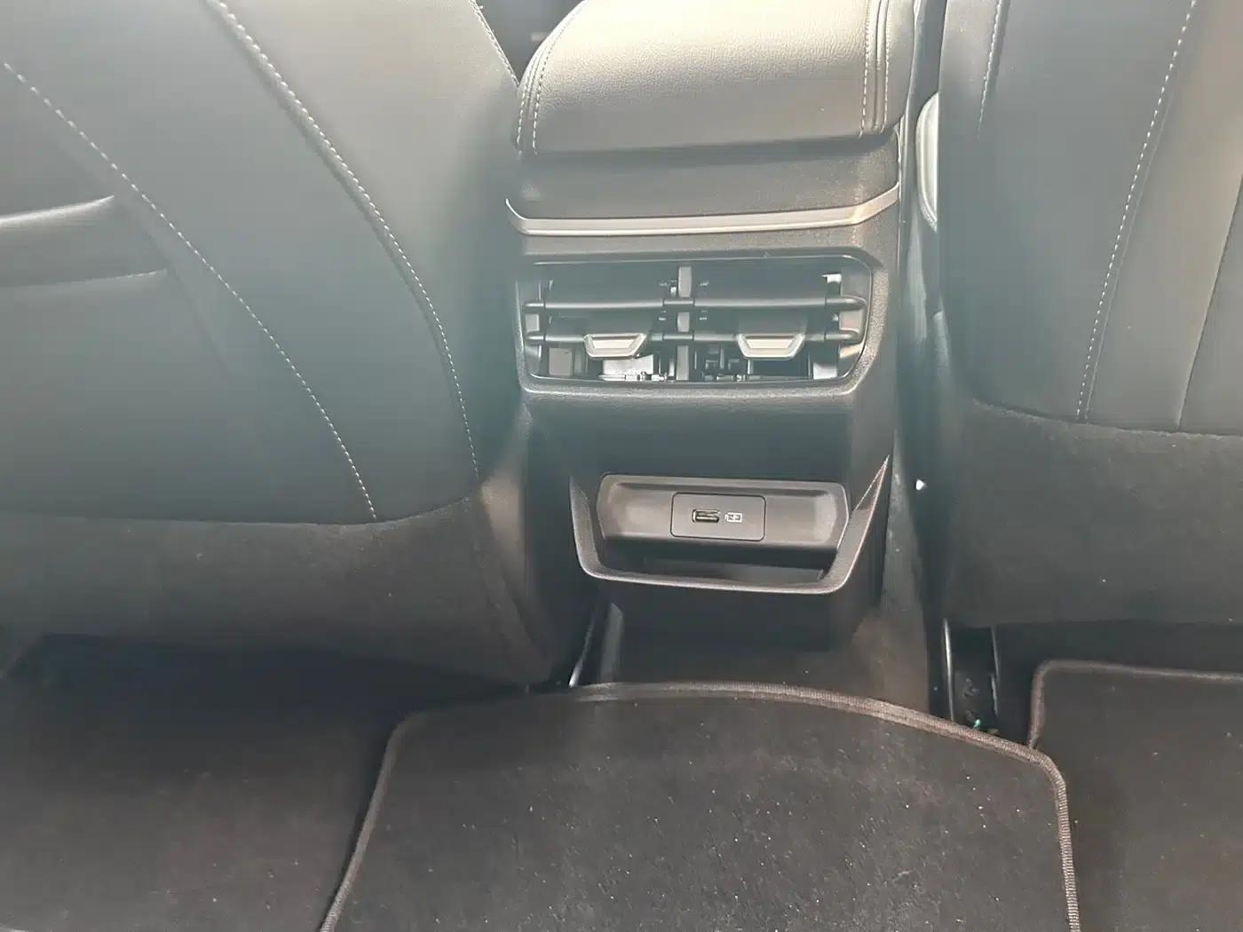Geely Emgrand 2022 4th Generation 1.5L CVT Elite — миниатюра 9