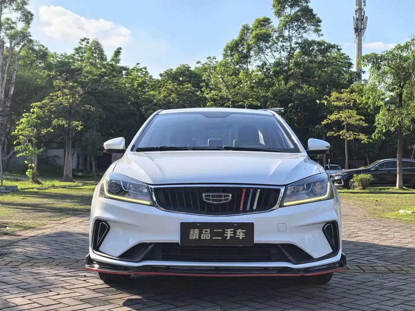 Geely Emgrand 2021 UP 1.5L CVT Luxury Edition — миниатюра 2