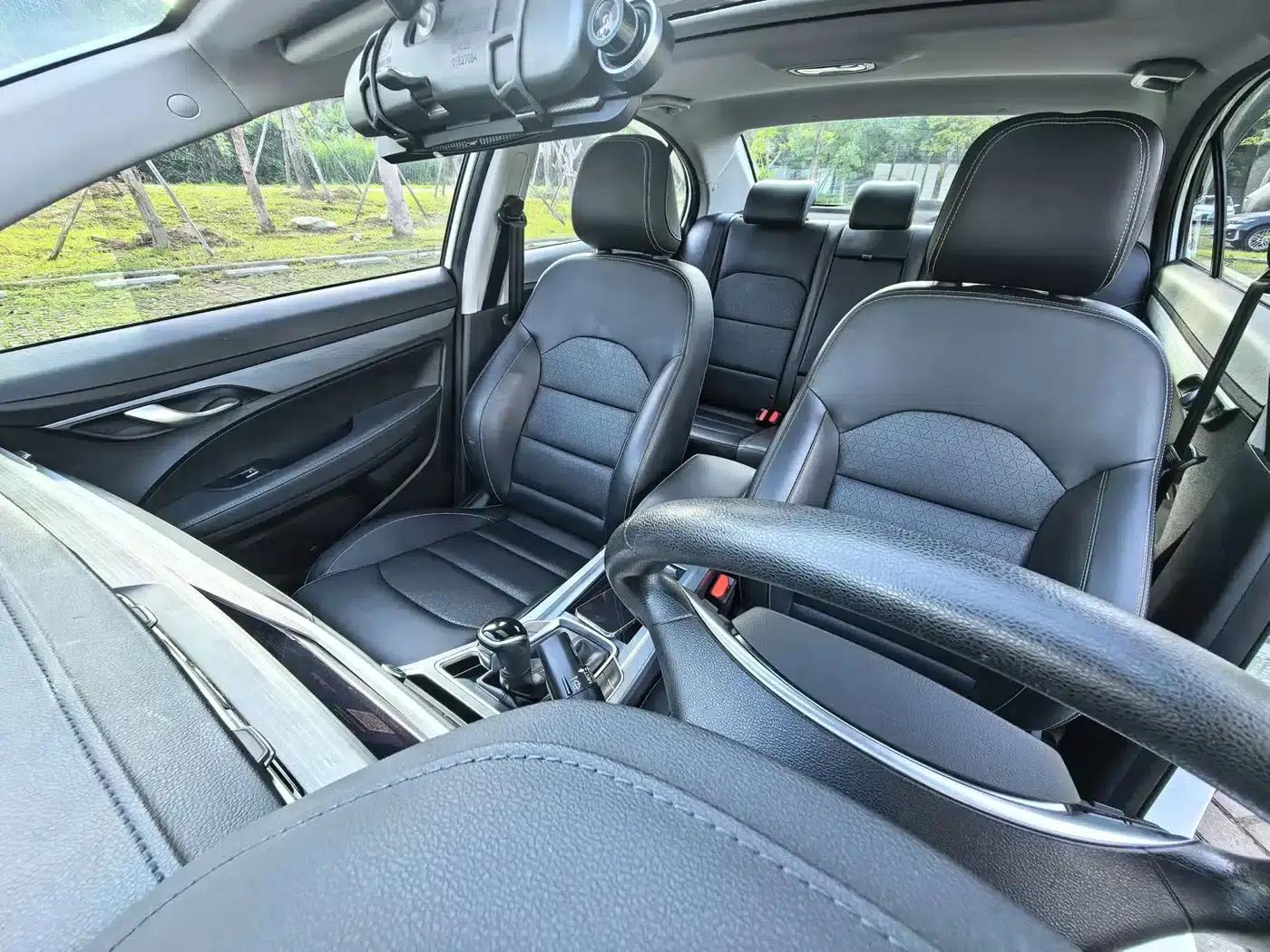 Geely Emgrand 2021 UP 1.5L CVT Luxury Edition — миниатюра 14
