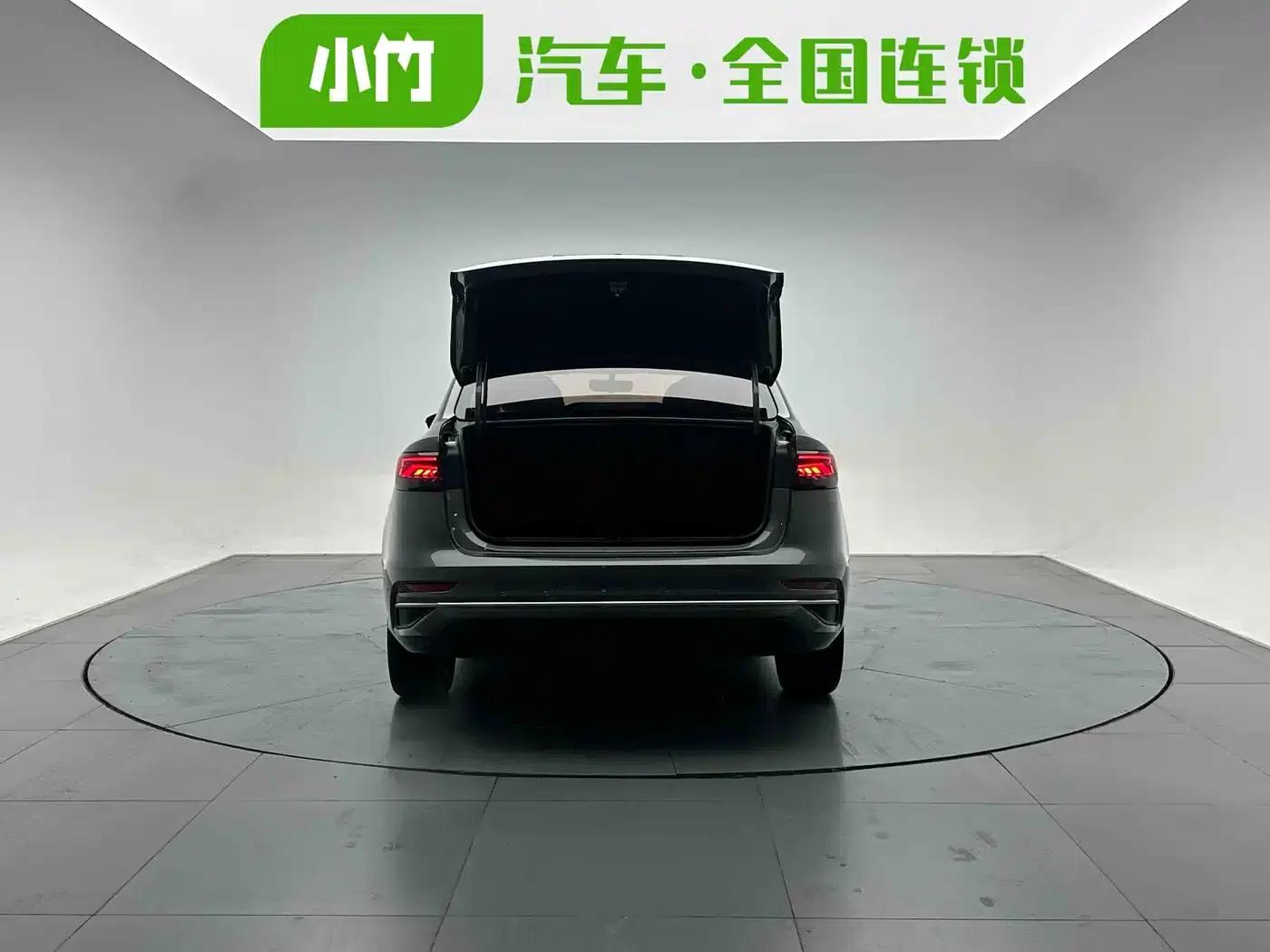 Geely Emgrand 2022 4th Generation 1.5L CVT Flagship Edition — миниатюра 5