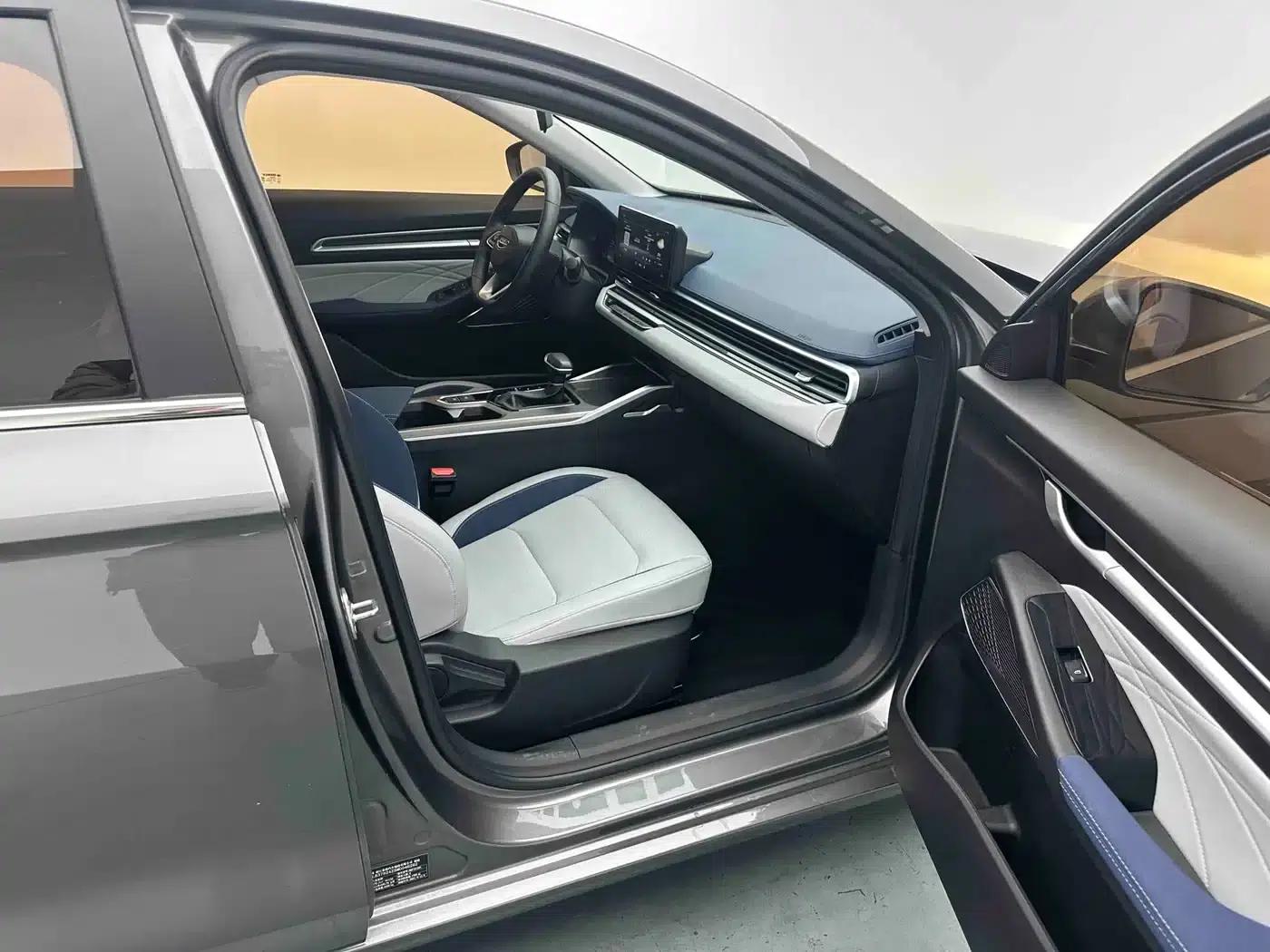 Geely Emgrand 2022 4th Generation 1.5L CVT Flagship Edition — миниатюра 7