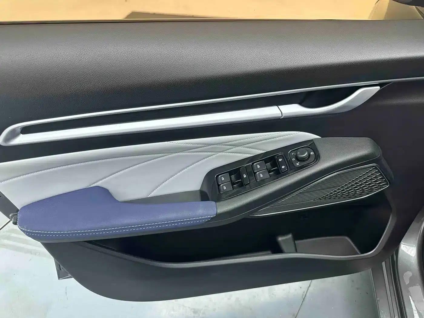 Geely Emgrand 2022 4th Generation 1.5L CVT Flagship Edition — миниатюра 9