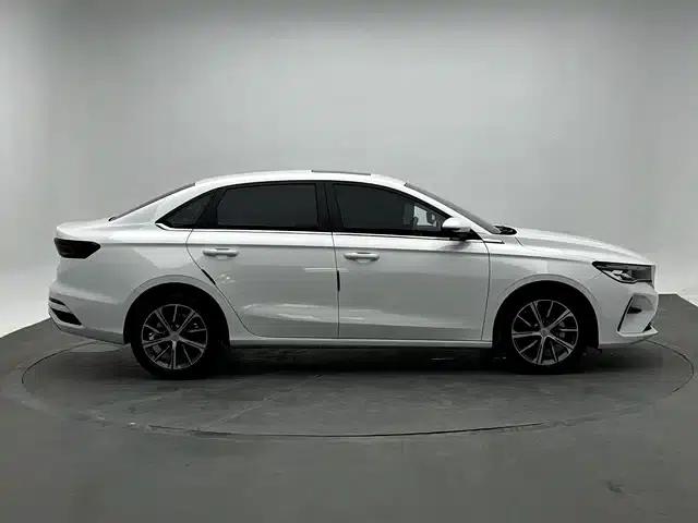 Geely Emgrand 2023 4th Generation Champion Edition 1.5L CVT Premium — миниатюра 4