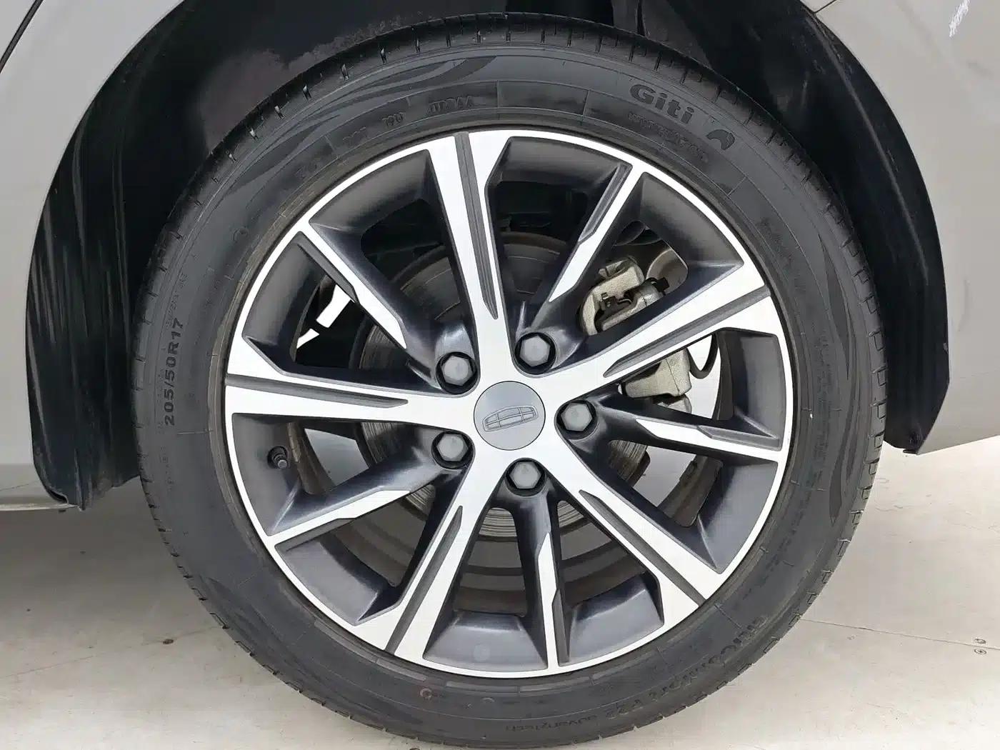 Geely Emgrand 2022 4th Generation 1.5L CVT Premium — миниатюра 18