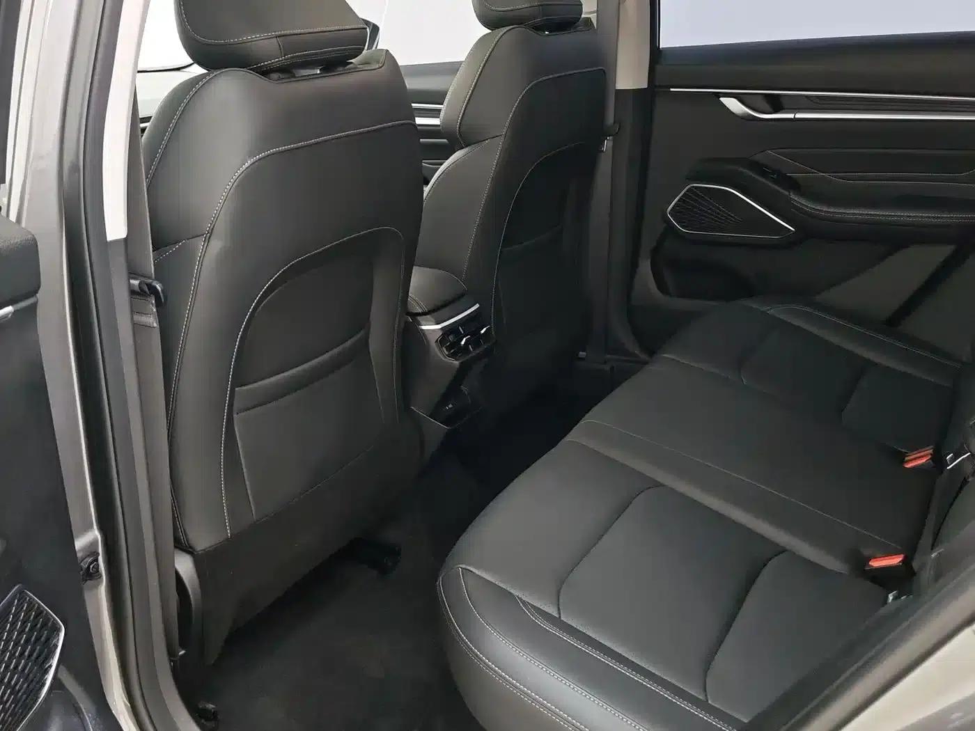 Geely Emgrand 2022 4th Generation 1.5L CVT Premium — миниатюра 8