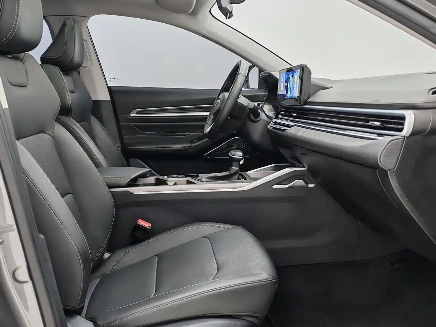 Geely Emgrand 2022 4th Generation 1.5L CVT Premium — миниатюра 9
