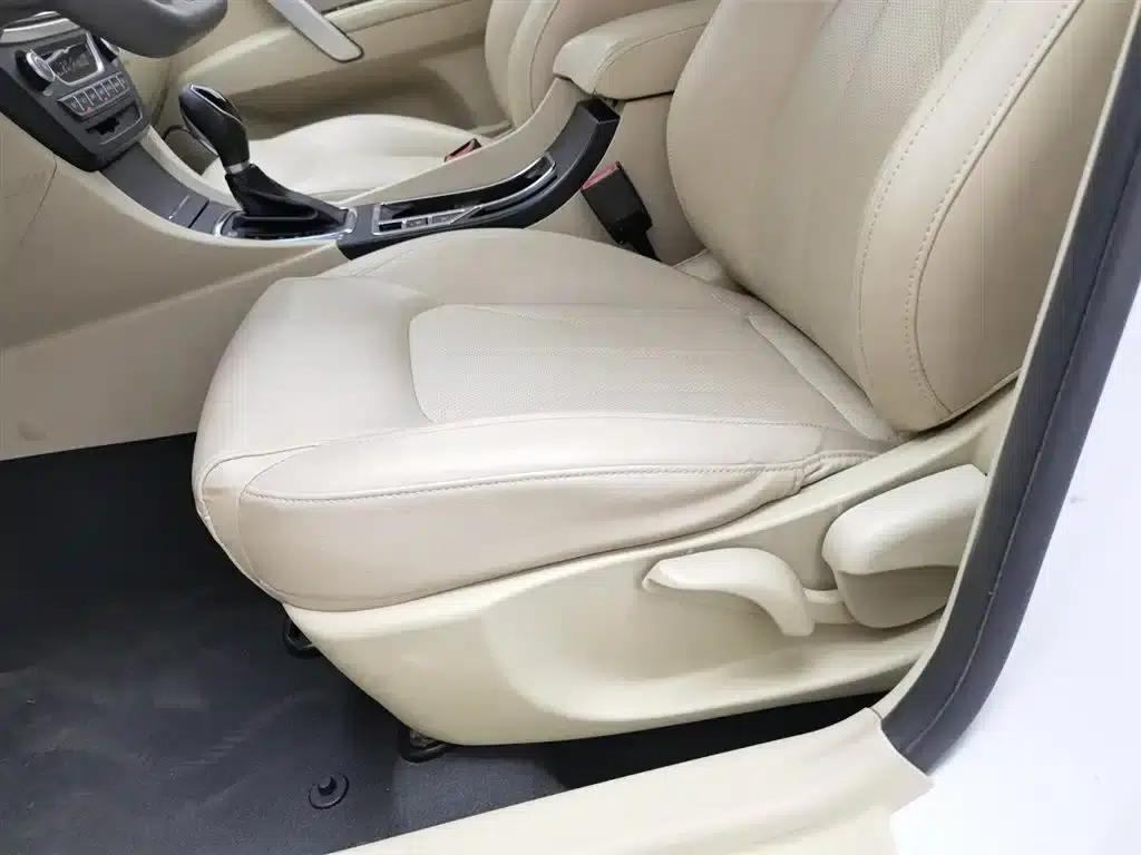 Geely Emgrand 2017 Sedan Million Edition 1.5L CVT Luxury Model — миниатюра 20