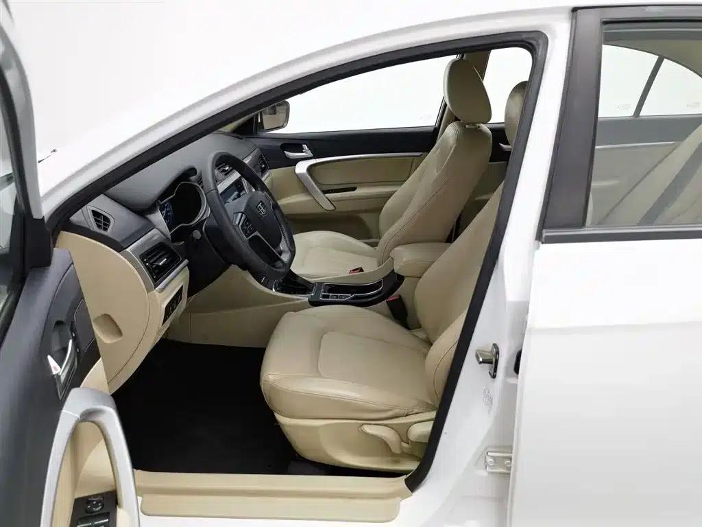 Geely Emgrand 2017 Sedan Million Edition 1.5L CVT Luxury Model — миниатюра 10