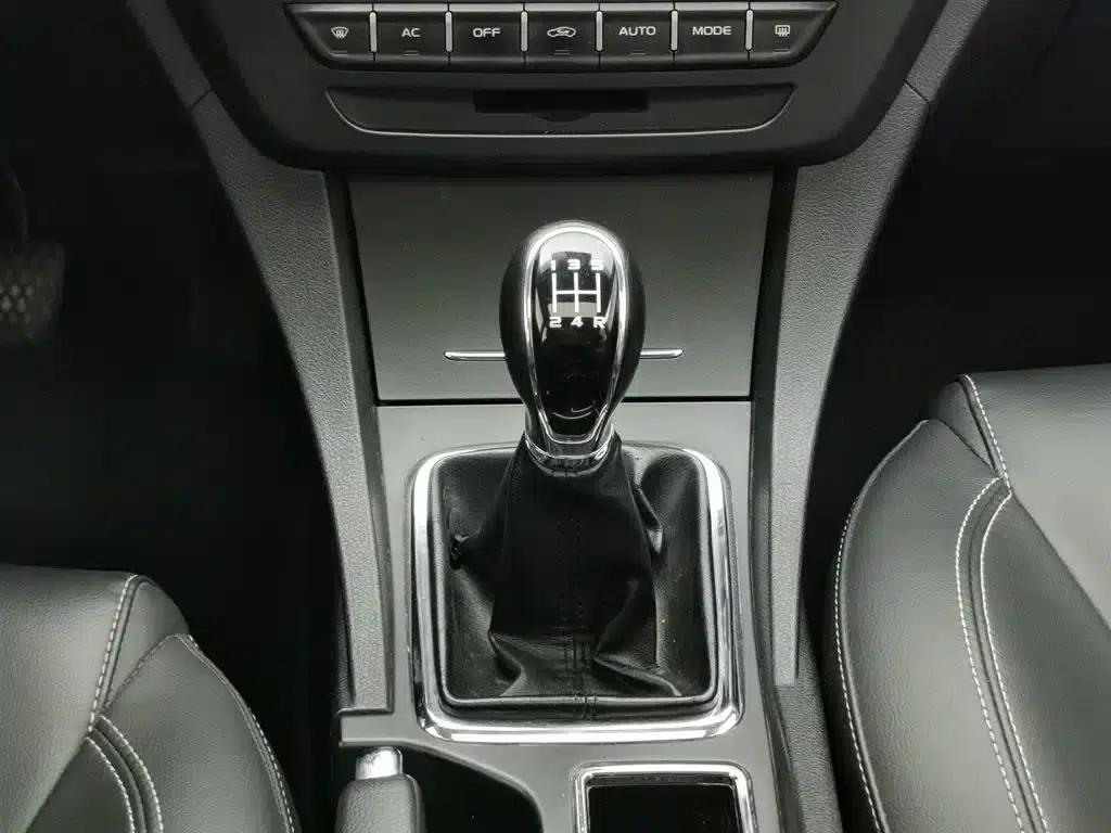Geely Emgrand 2017 Sedan Million Edition 1.5L Manual Upward Connected Version — миниатюра 13