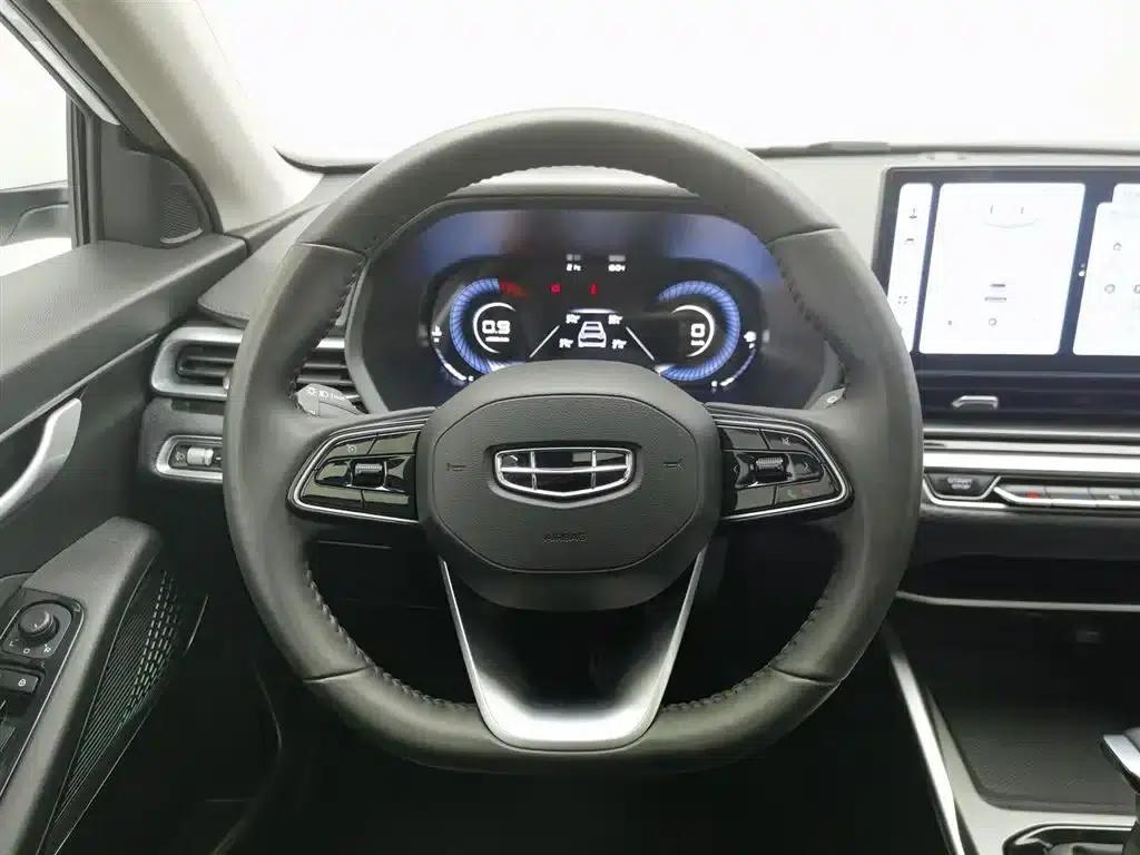 Geely Emgrand 2023 4th Generation Champion Edition 1.5L CVT Premium — миниатюра 11
