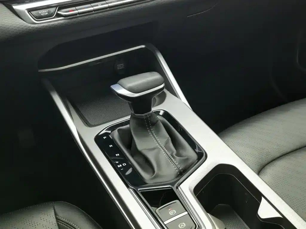 Geely Emgrand 2023 4th Generation Champion Edition 1.5L CVT Premium — миниатюра 13