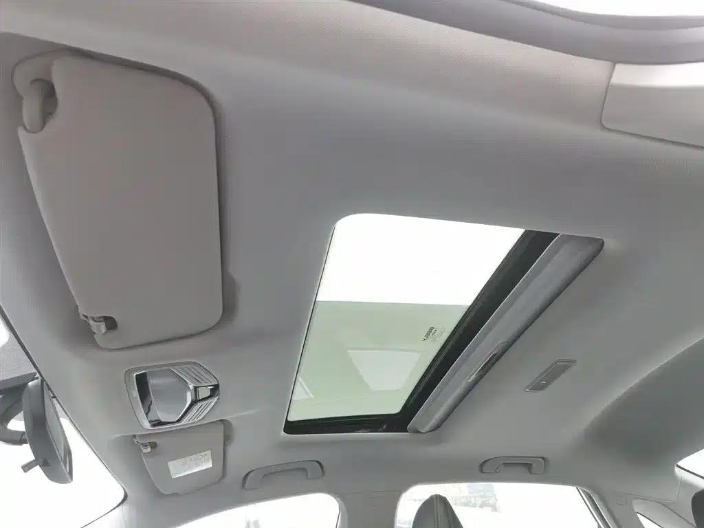 Geely Emgrand 2023 4th Generation Champion Edition 1.5L CVT Premium — миниатюра 14
