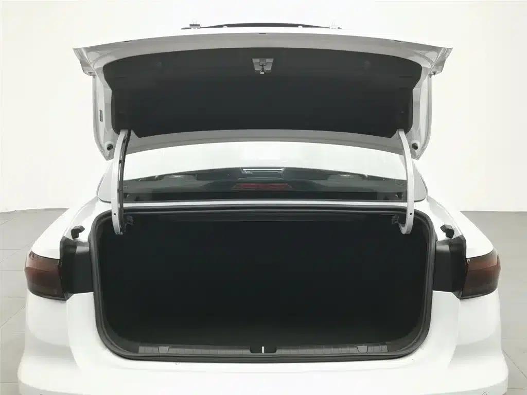 Geely Emgrand 2023 4th Generation Champion Edition 1.5L CVT Premium — миниатюра 16