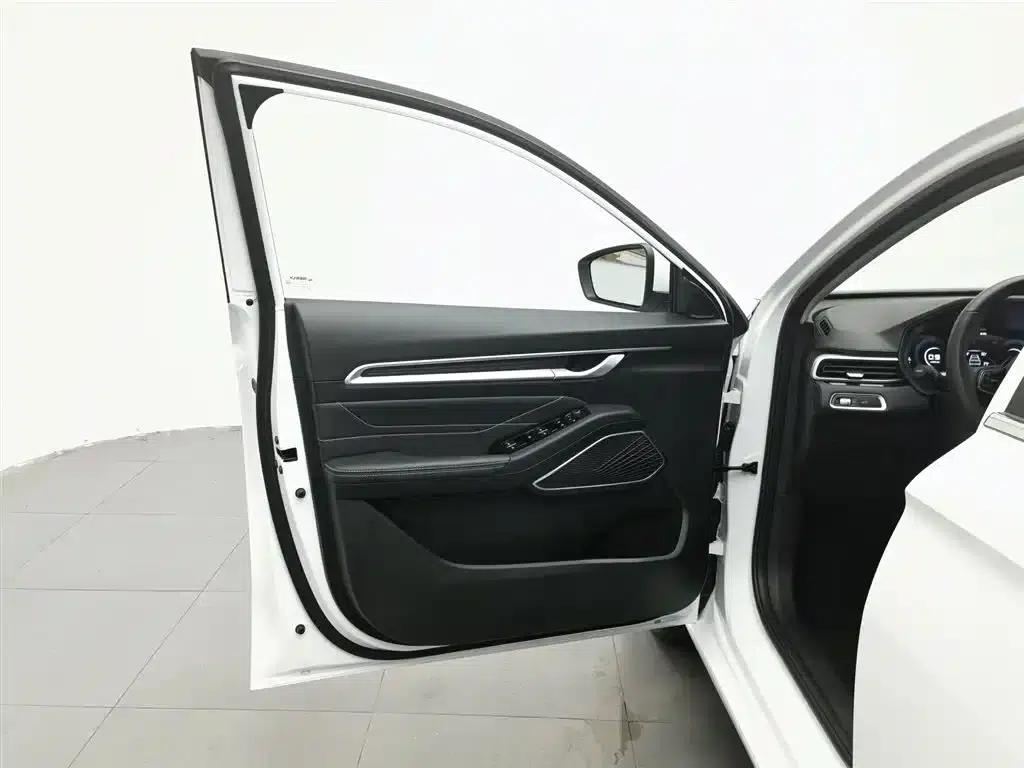 Geely Emgrand 2023 4th Generation Champion Edition 1.5L CVT Premium — миниатюра 8