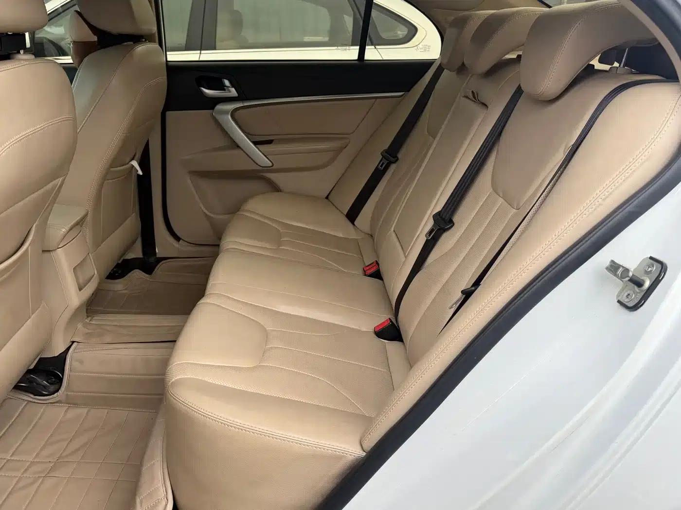 Geely Emgrand 2017 Sedan Million Edition 1.5L CVT Luxury Model — миниатюра 5