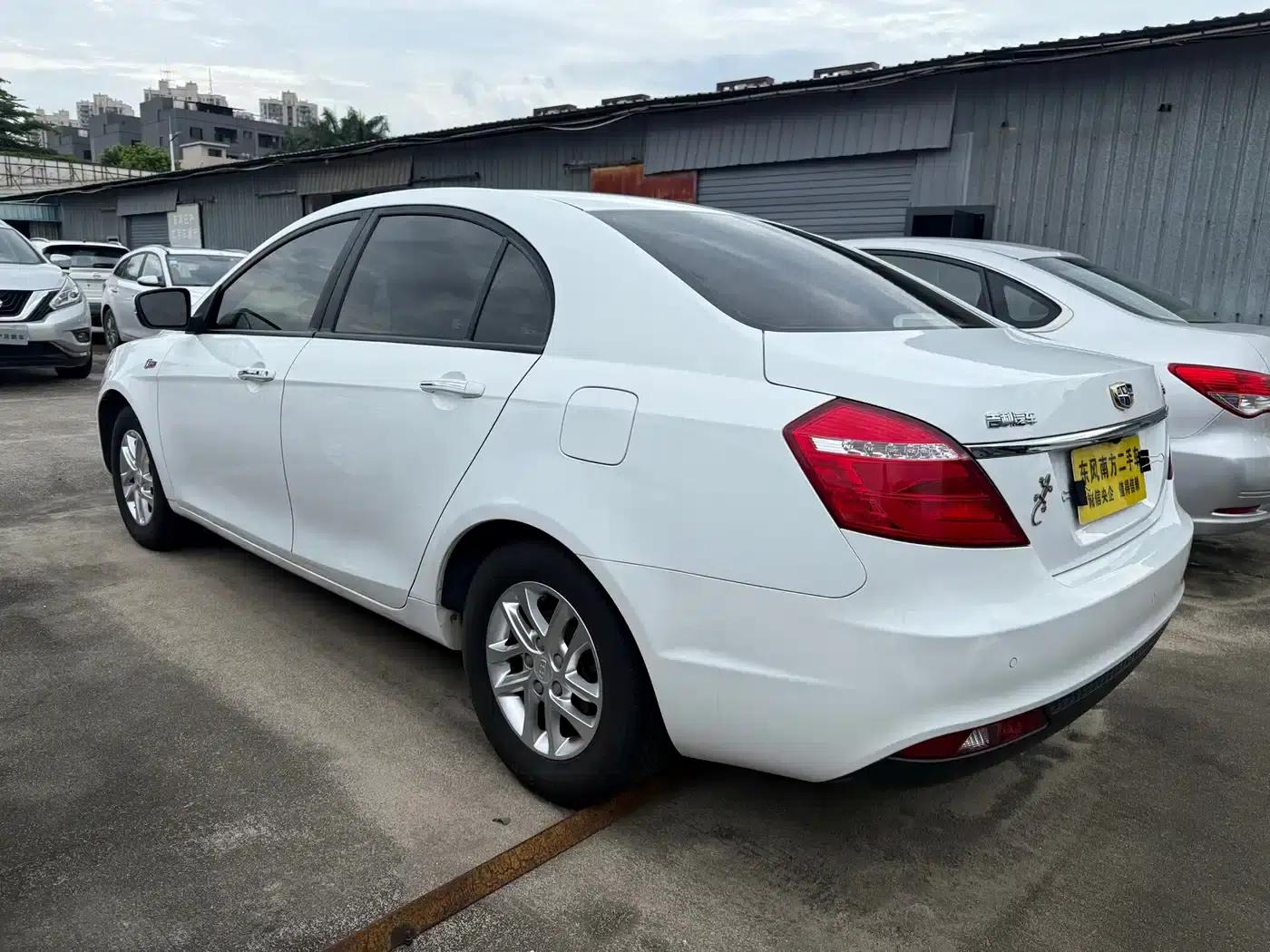 Geely Emgrand 2017 Sedan Million Edition 1.5L CVT Luxury Model — миниатюра 10