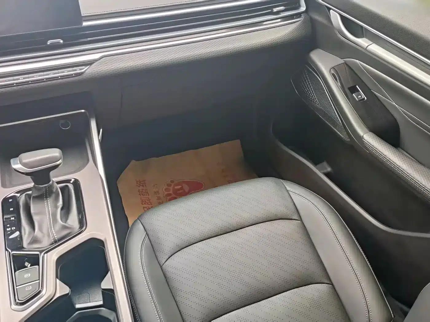 Geely Emgrand 2022 4th Generation 1.5L CVT Luxury Edition — миниатюра 11
