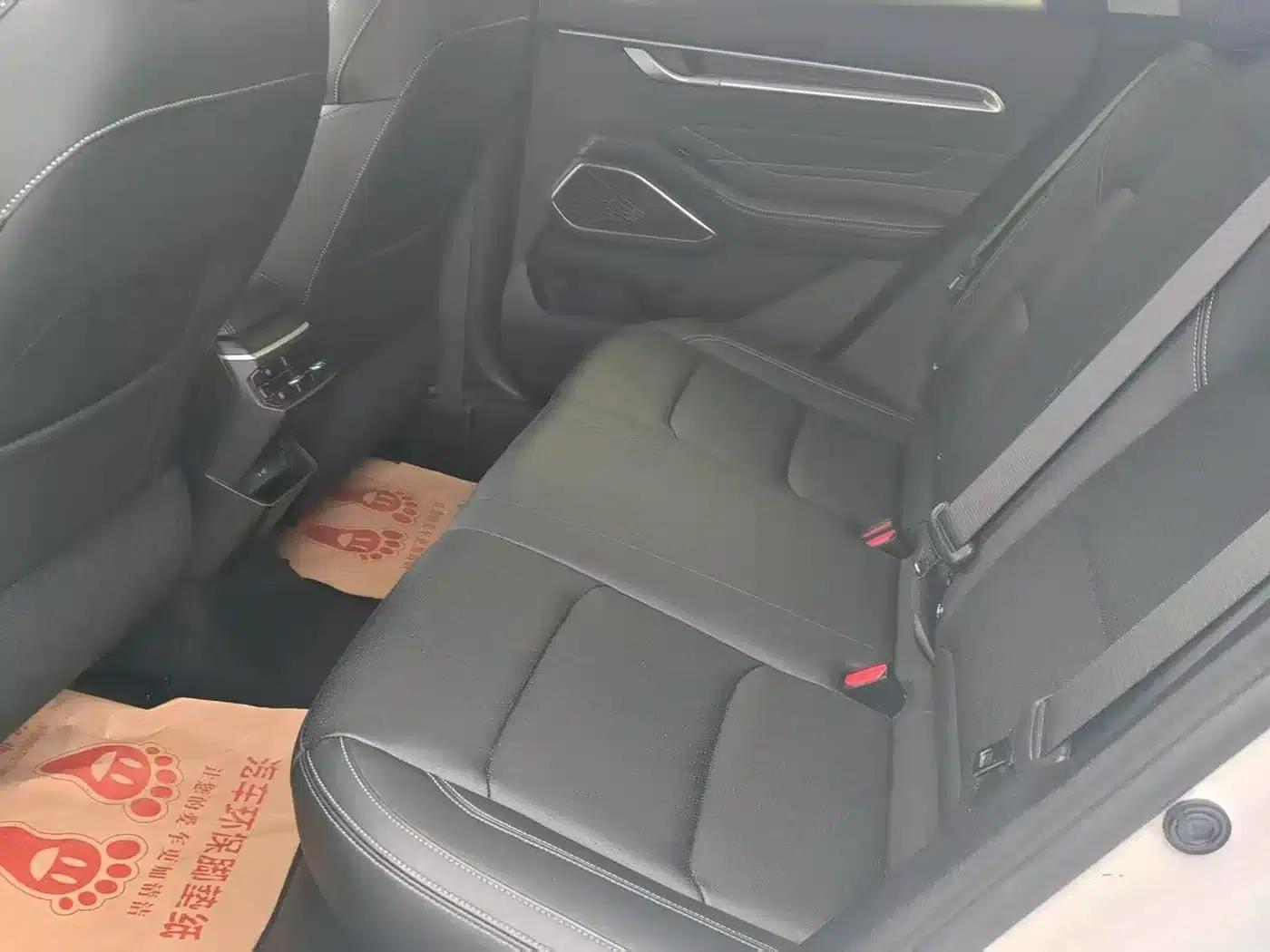 Geely Emgrand 2022 4th Generation 1.5L CVT Luxury Edition — миниатюра 5