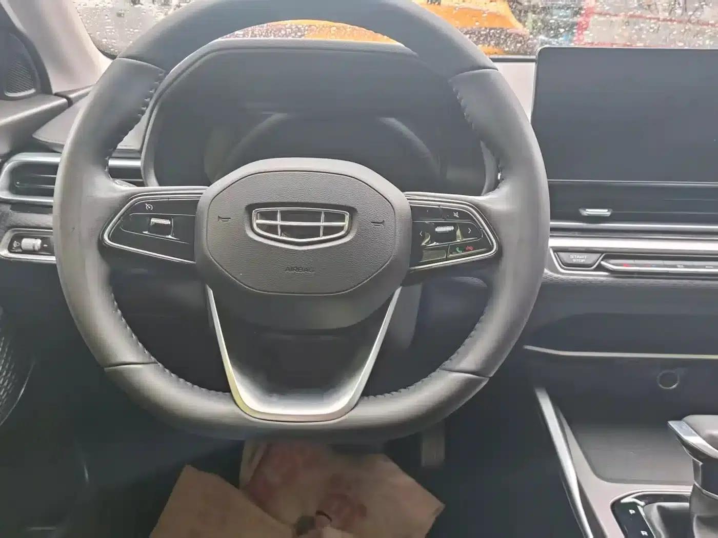 Geely Emgrand 2022 4th Generation 1.5L CVT Luxury Edition — миниатюра 7