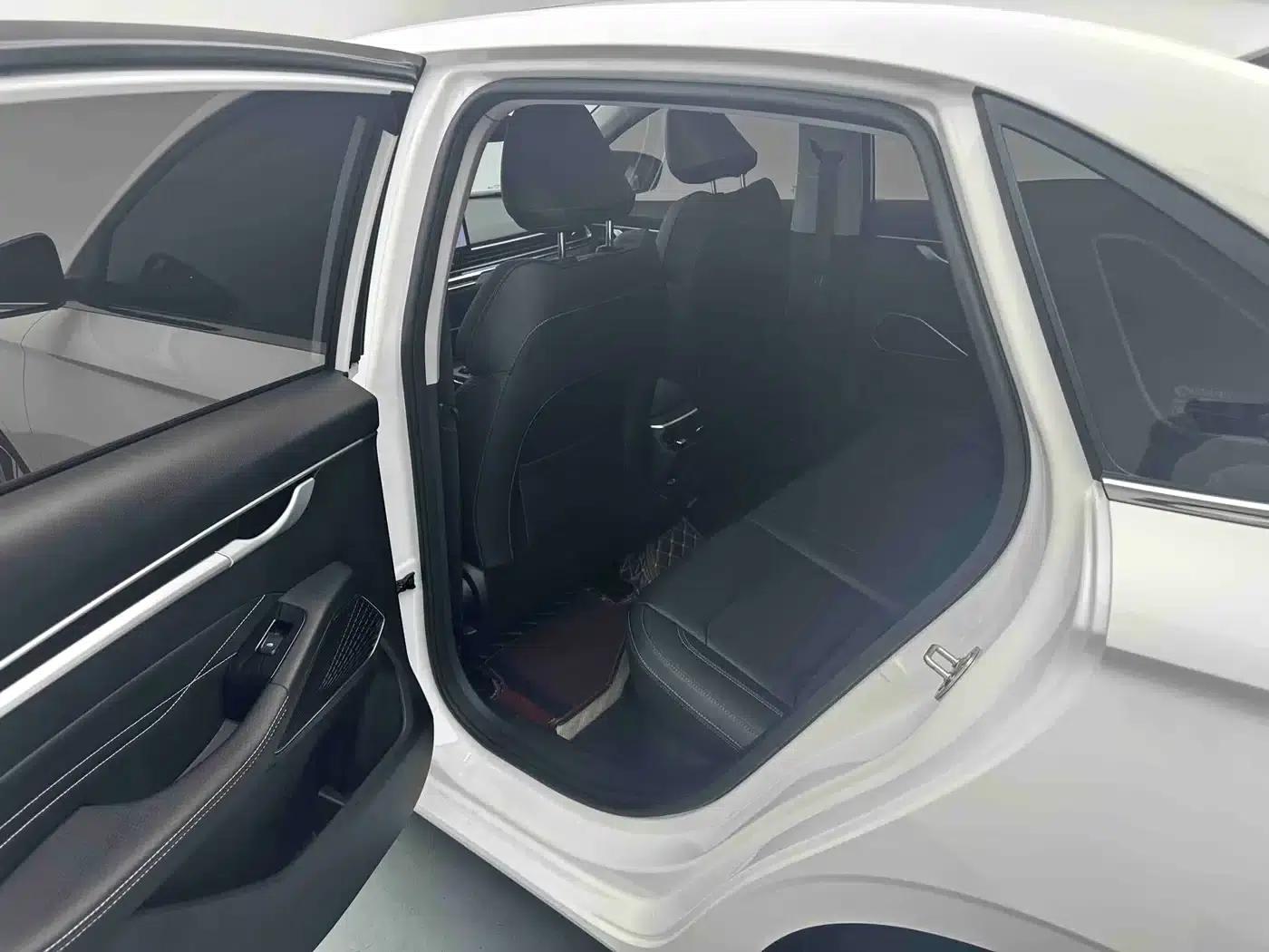 Geely Emgrand 2023 4th Generation Champion Edition 1.5L CVT Premium — миниатюра 11