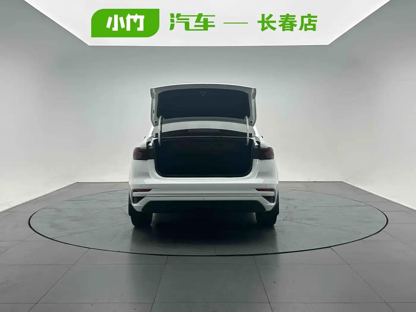Geely Emgrand 2023 4th Generation Champion Edition 1.5L CVT Premium — миниатюра 5