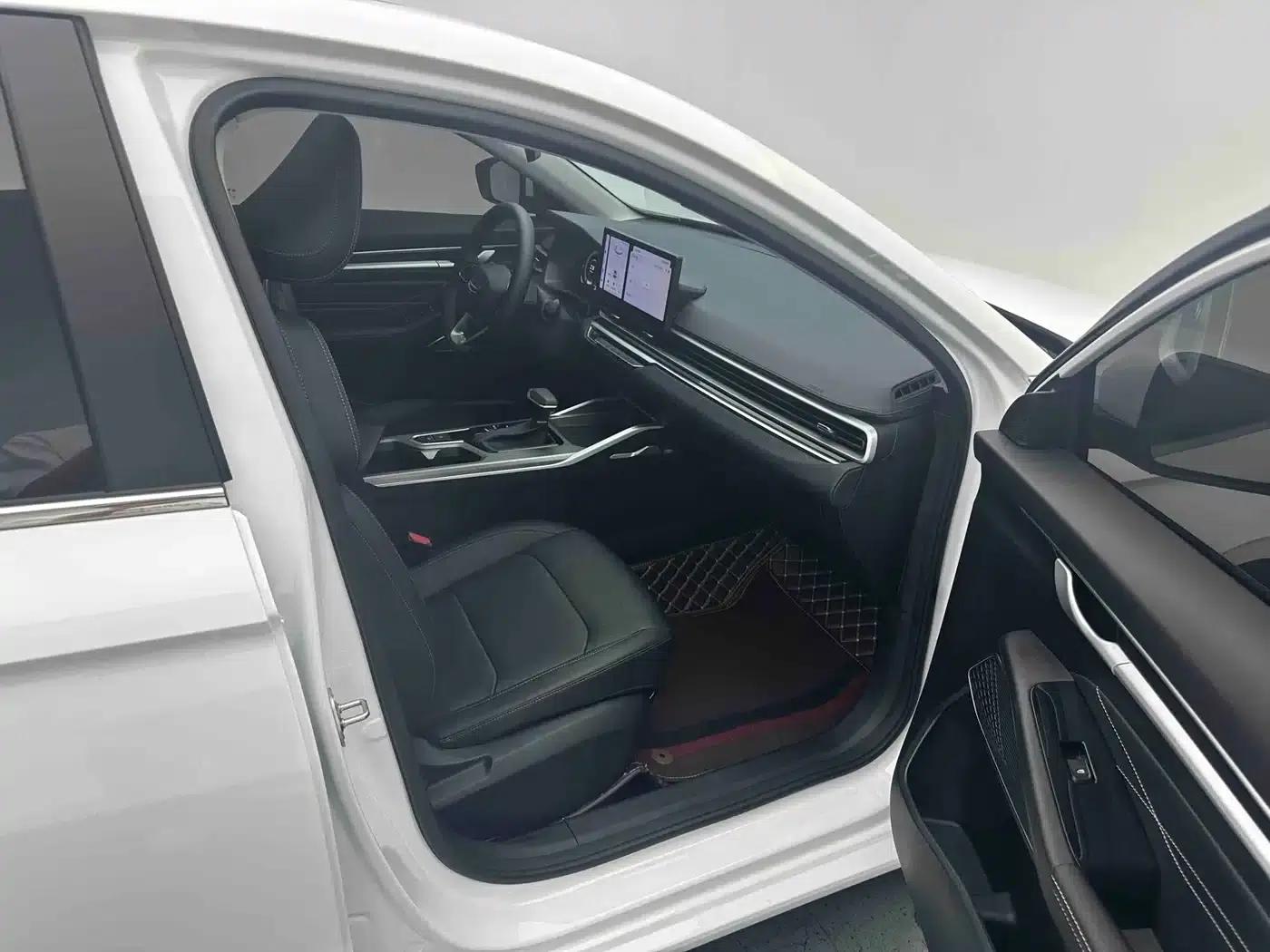 Geely Emgrand 2023 4th Generation Champion Edition 1.5L CVT Premium — миниатюра 7