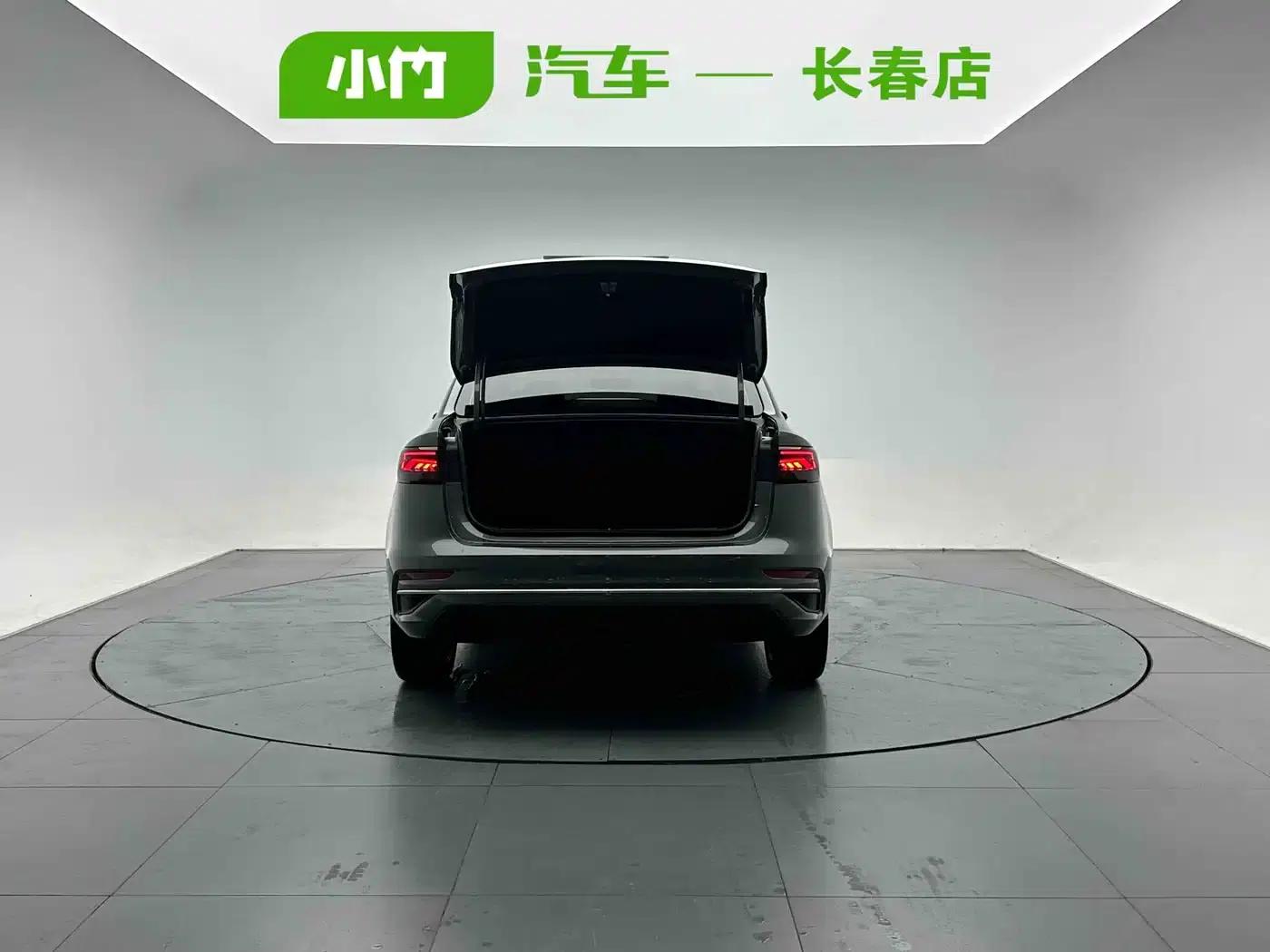 Geely Emgrand 2022 4th Generation 1.5L CVT Flagship Edition — миниатюра 5