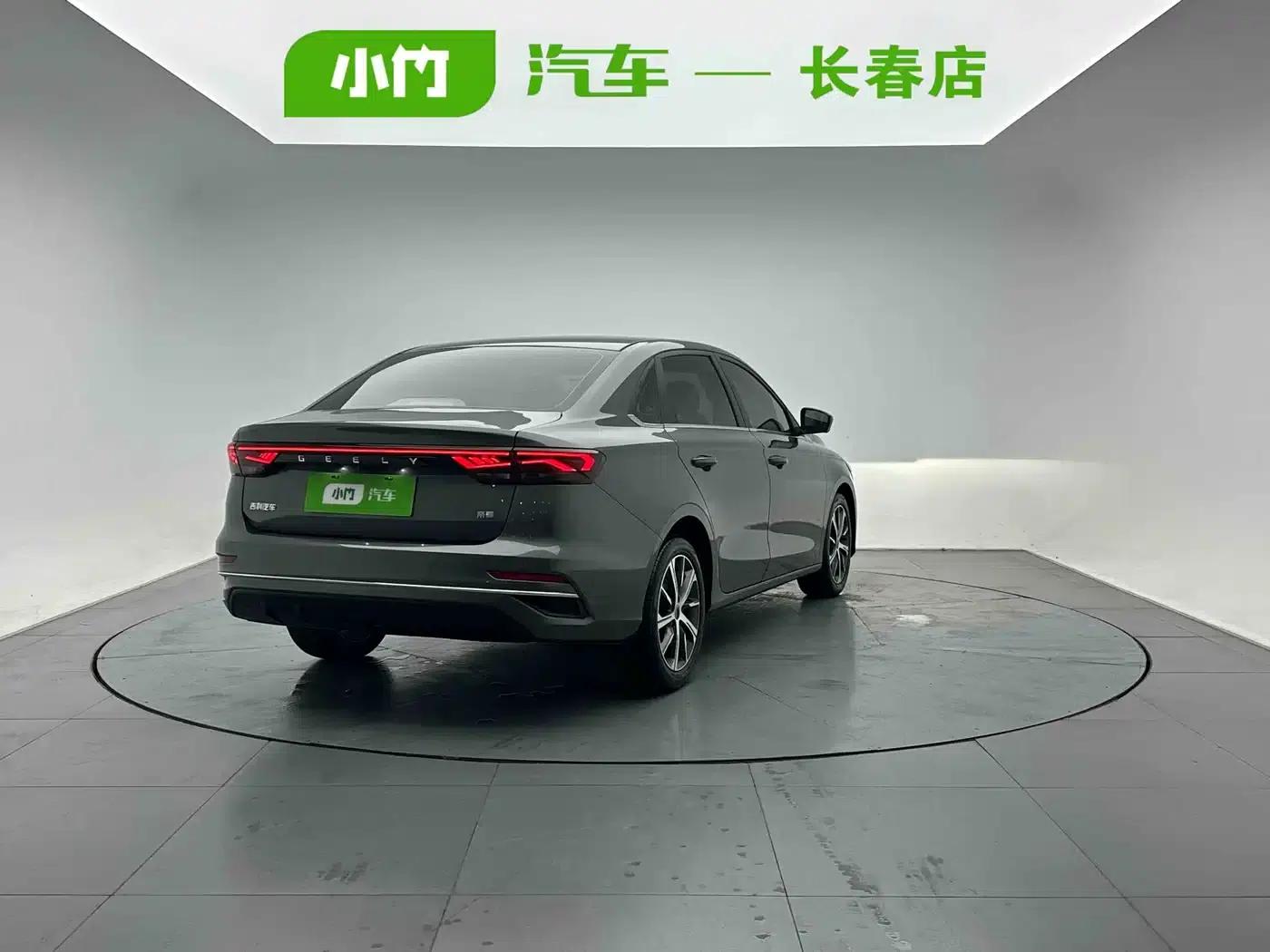 Geely Emgrand 2022 4th Generation 1.5L CVT Flagship Edition — миниатюра 6