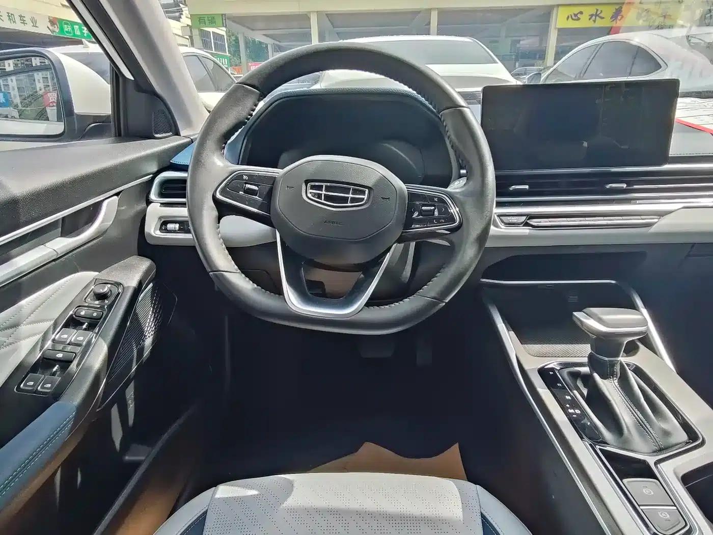 Geely Emgrand 2022 4th Generation 1.5L CVT Premium — миниатюра 7