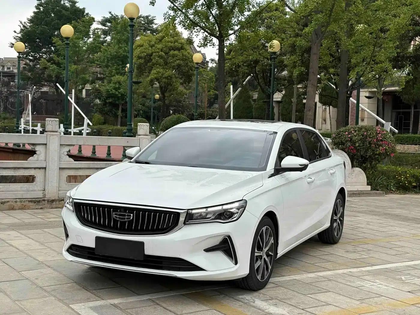 Geely Emgrand 2022 4th Generation 1.5L CVT Luxury Edition — миниатюра 1
