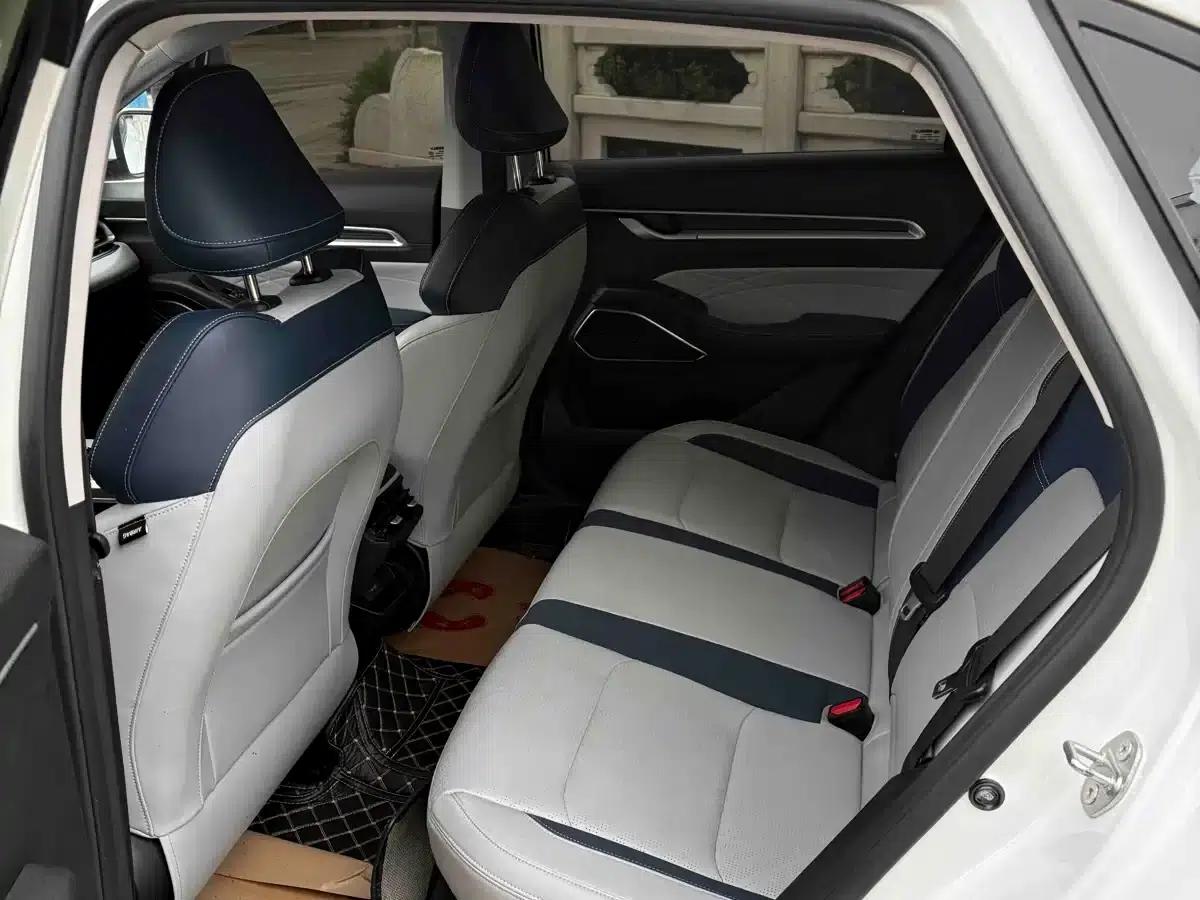 Geely Emgrand 2022 4th Generation 1.5L CVT Luxury Edition — миниатюра 10