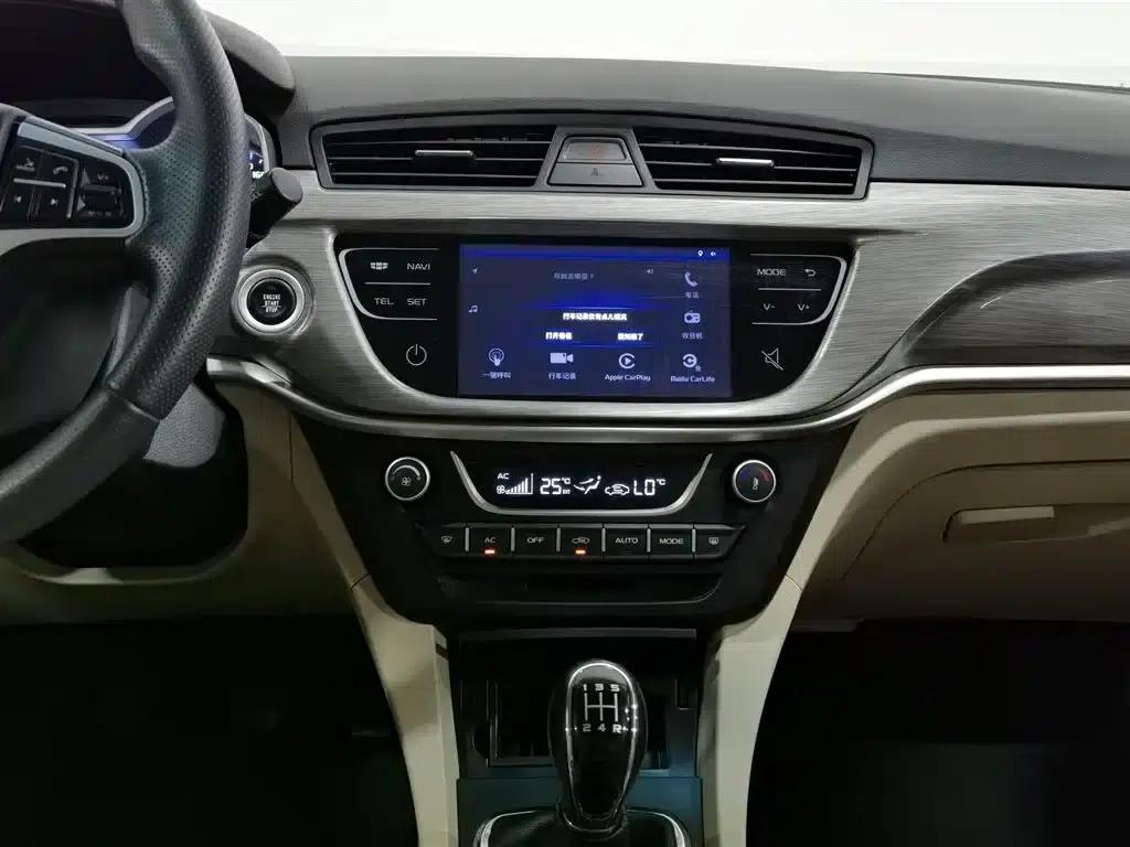 Geely Emgrand 2017 Sedan Million Edition 1.5L Manual Deluxe — миниатюра 12