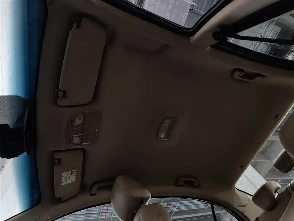 Geely Emgrand 2017 Sedan Million Edition 1.5L Manual Deluxe — миниатюра 14