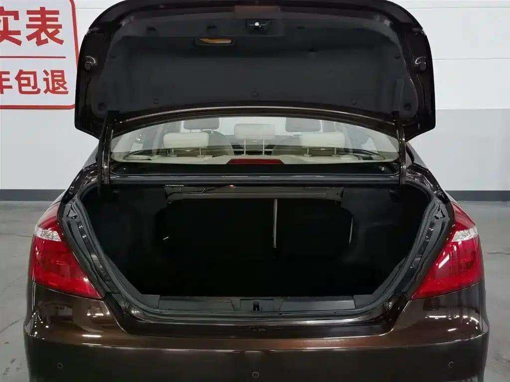 Geely Emgrand 2017 Sedan Million Edition 1.5L Manual Deluxe — миниатюра 16