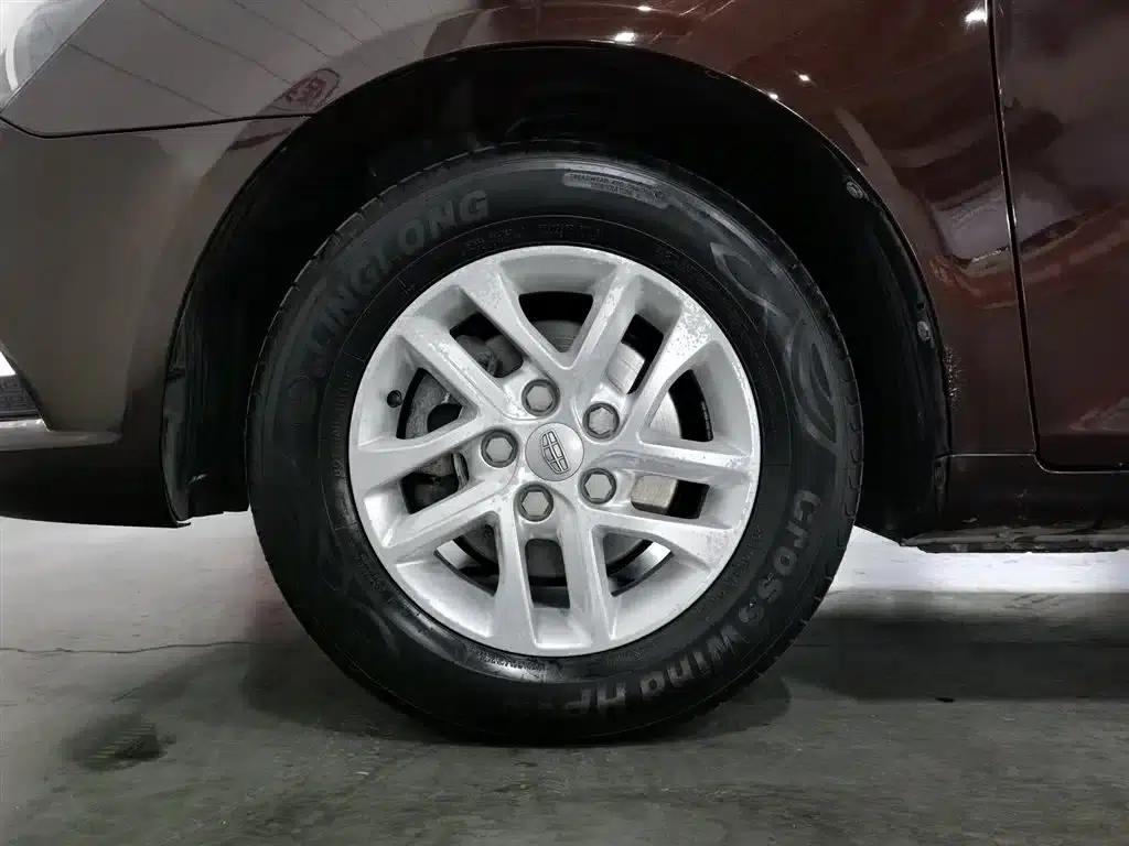 Geely Emgrand 2017 Sedan Million Edition 1.5L Manual Deluxe — миниатюра 17