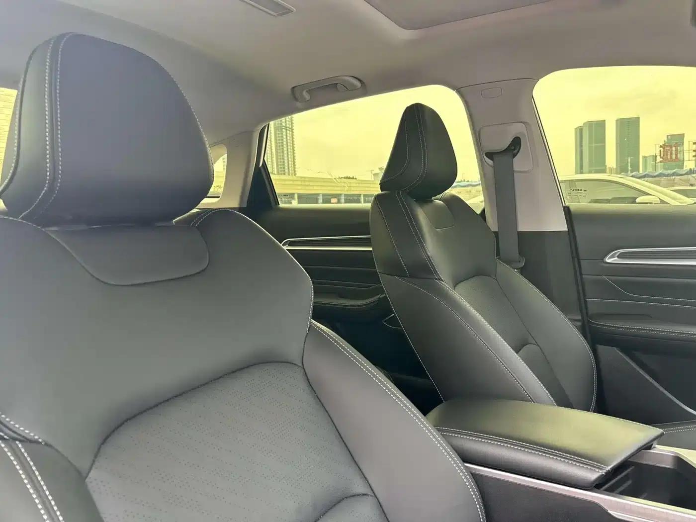 Geely Emgrand 2022 4th Generation 1.5L CVT Luxury Edition — миниатюра 12