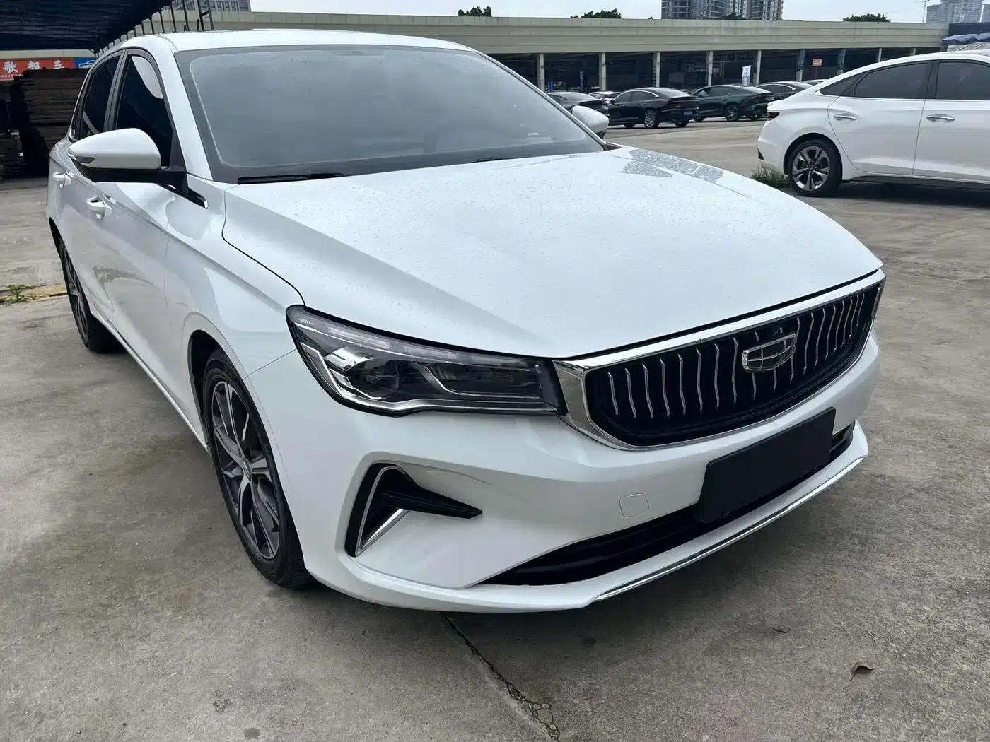 Geely Emgrand 2022 4th Generation 1.5L CVT Luxury Edition — миниатюра 3
