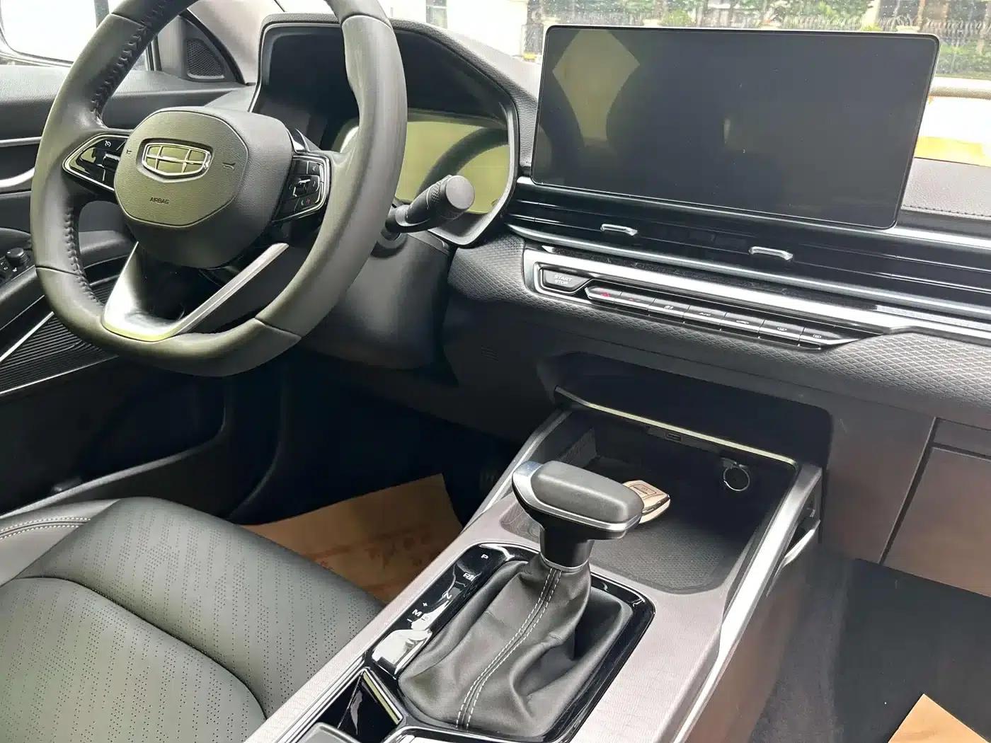 Geely Emgrand 2022 4th Generation 1.5L CVT Luxury Edition — миниатюра 4