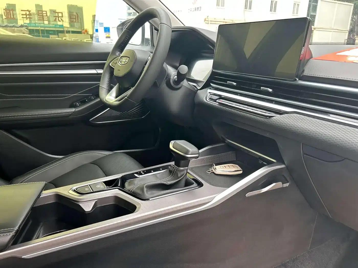 Geely Emgrand 2022 4th Generation 1.5L CVT Luxury Edition — миниатюра 6