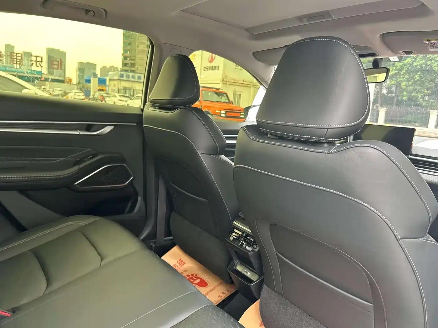 Geely Emgrand 2022 4th Generation 1.5L CVT Luxury Edition — миниатюра 8