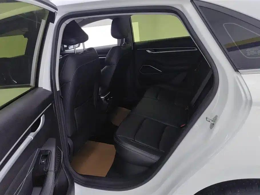 Geely Emgrand 2023 4th Generation Champion Edition 1.5L CVT Premium — миниатюра 11