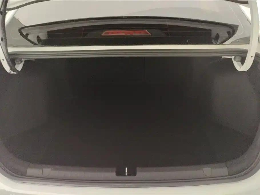 Geely Emgrand 2023 4th Generation Champion Edition 1.5L CVT Premium — миниатюра 4